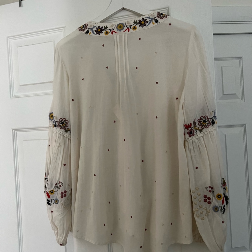 Anthropologie Cream Boho Embroidered V-Neck Blouse - Picture 2 of 7
